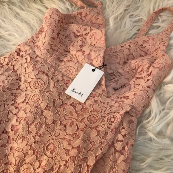 BARDOT Genoveve Lace Dress - Picture 5 of 8